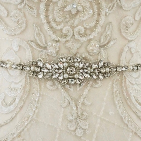 BRIDAL SASH BELTH CRYSTAL AND VINTAGE PEARL